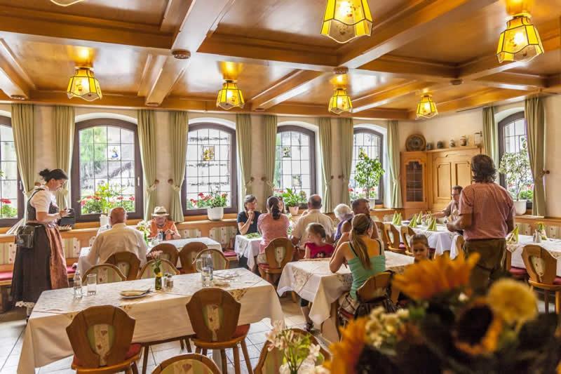 Bloedel Gasthof Gruener Baum Nürnberg Eksteriør billede