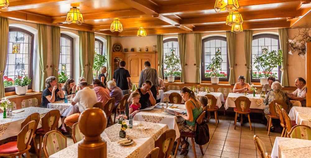 Bloedel Gasthof Gruener Baum Nürnberg Eksteriør billede